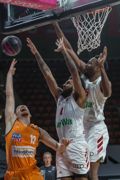 前锋正是他 前锋正是他