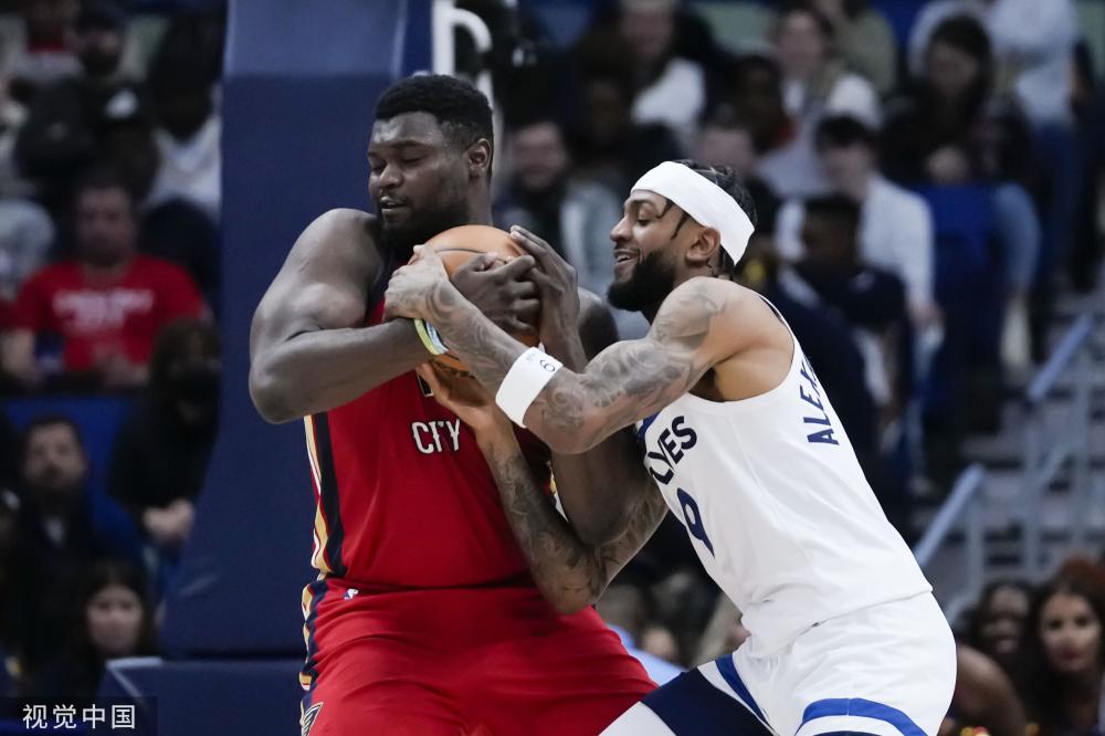 深深吸引 深深吸引