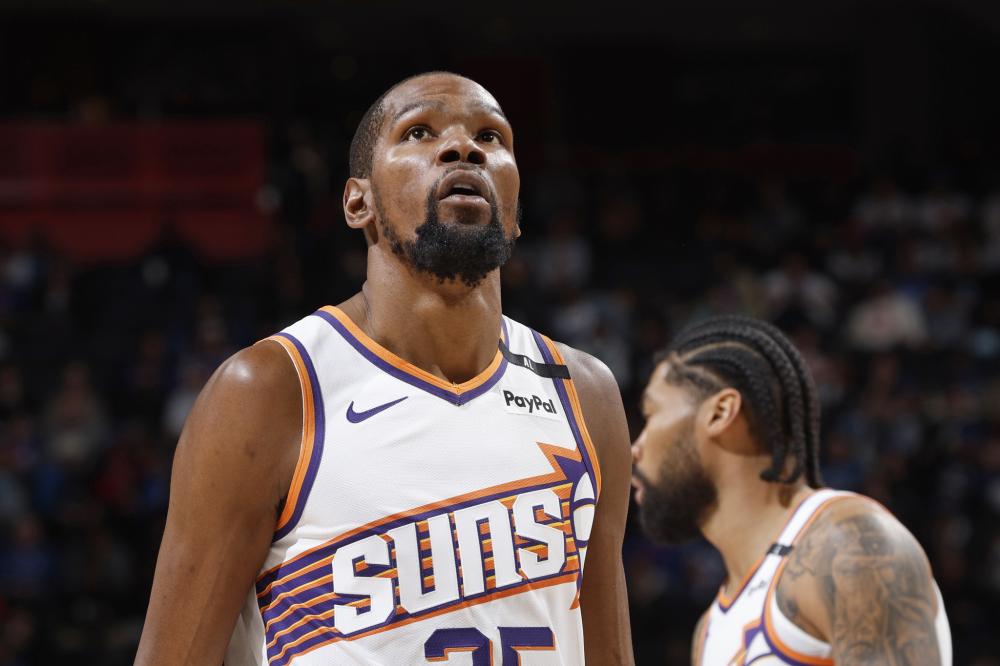 使得他在历 使得他在历